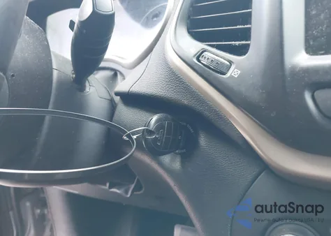 2014 Jeep Cherokee Latitude z USA, uszkodzony, nr VIN 1C4PJMCBXEW187347